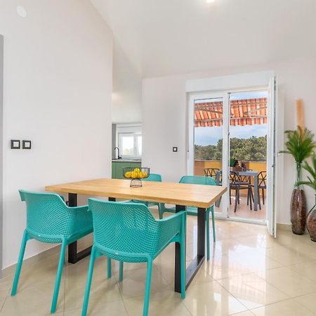 Apartment Vito With Sea View Fažana Стая снимка